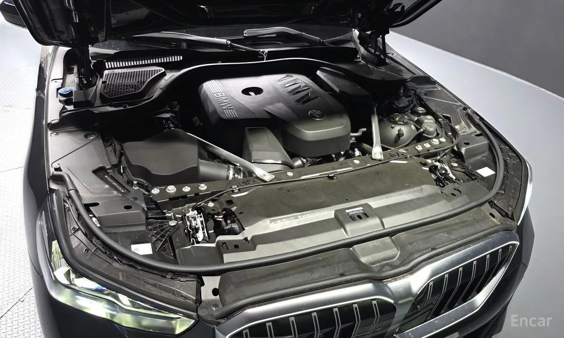 BMW 5 Series 2023 520i M Sport