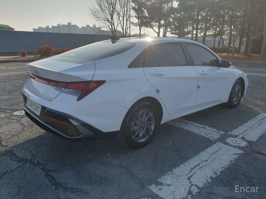 Hyundai Avante 2023 1.6