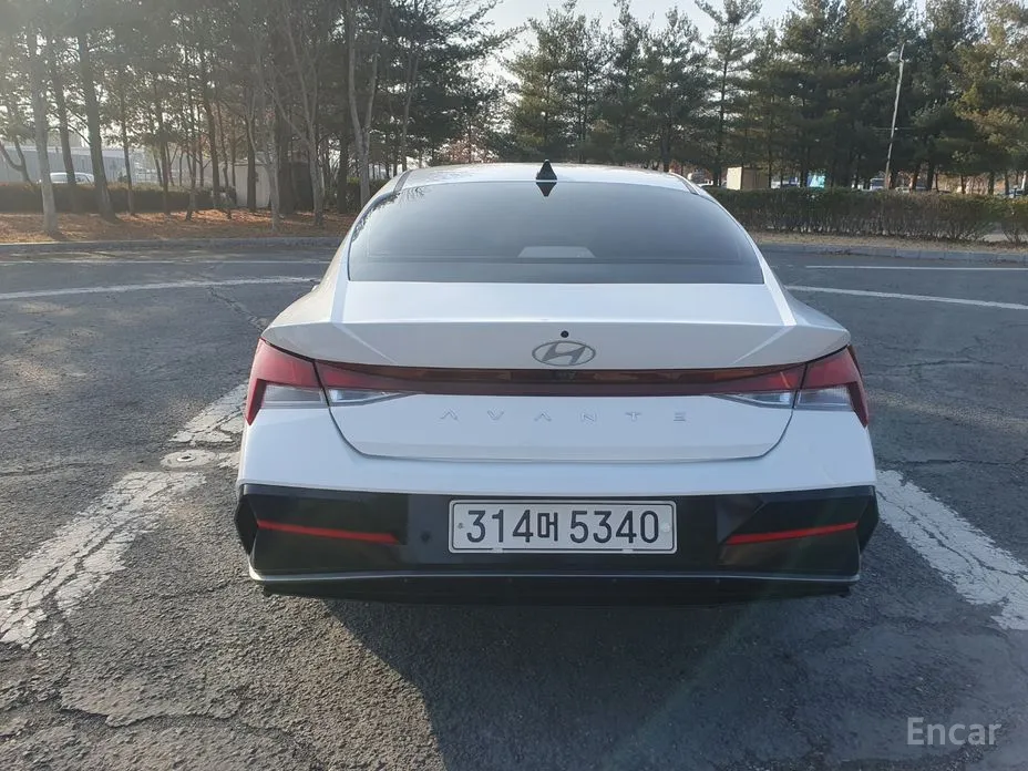 Hyundai Avante 2023 1.6
