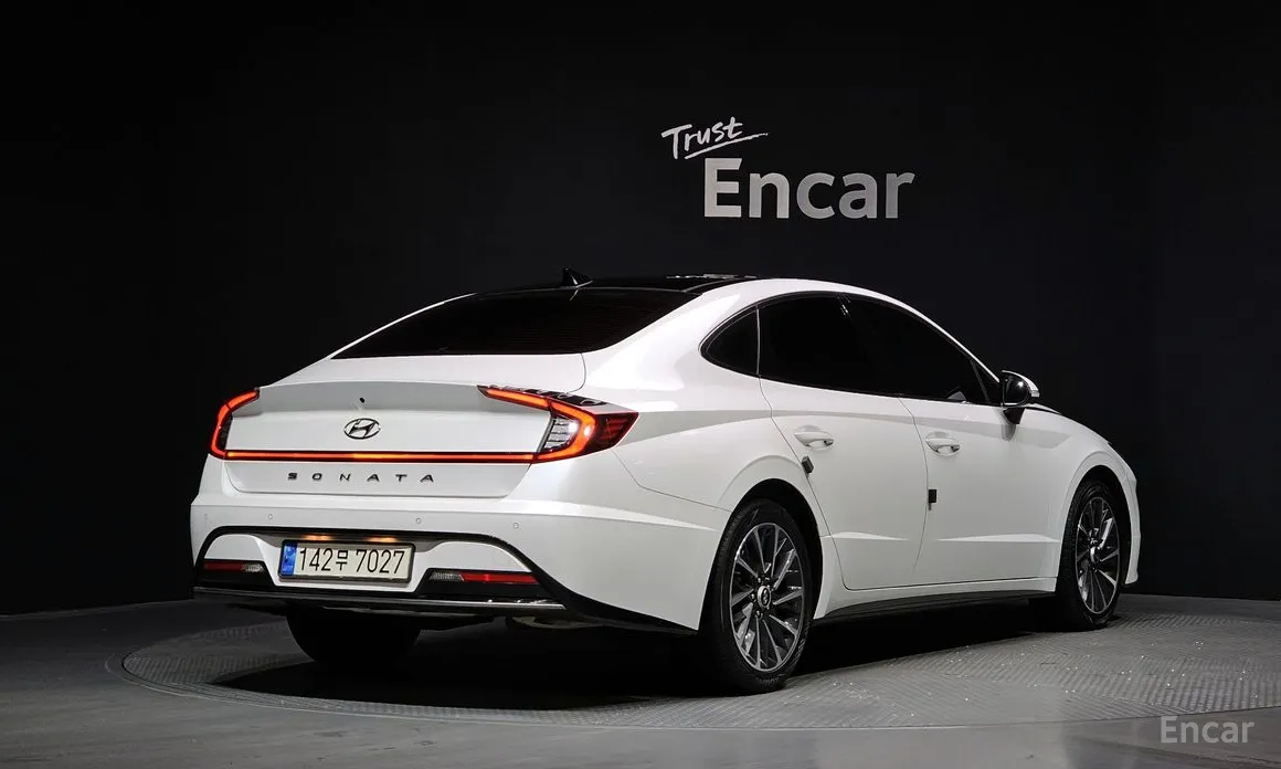 Фото 2 - Hyundai Sonata