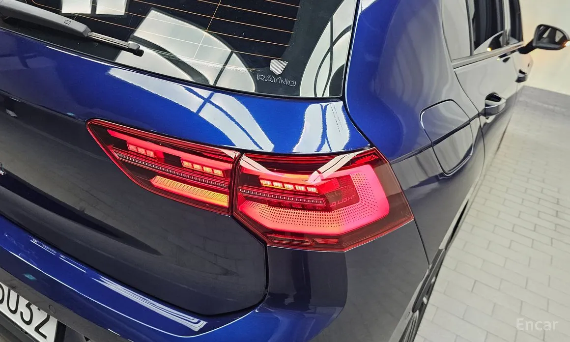 Фото 23 - Volkswagen Golf