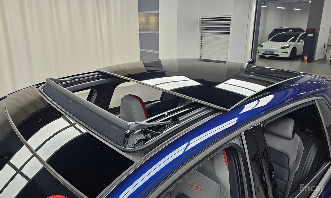 Фото 30 - Volkswagen Golf