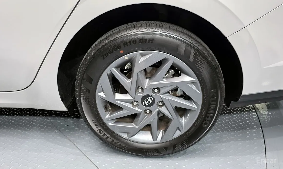 Hyundai Avante 2023 1.6