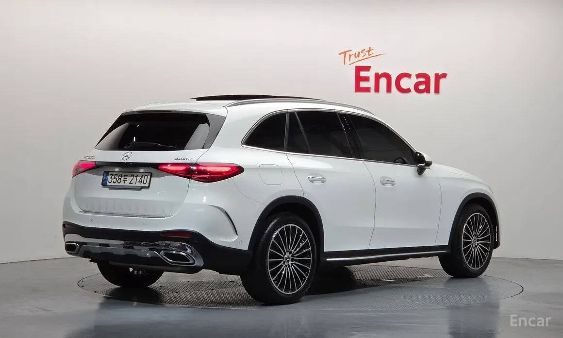 Mercedes-Benz GLC-Class 2023 GLC300 4MATIC AMG Line