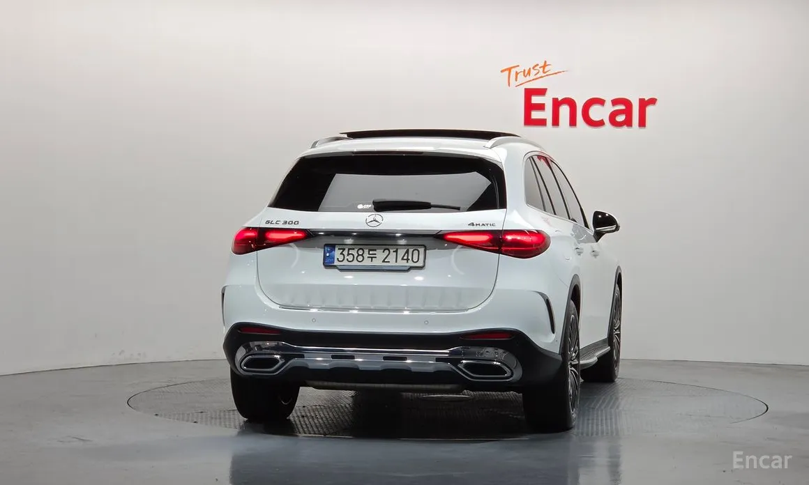 Mercedes-Benz GLC-Class 2023 GLC300 4MATIC AMG Line