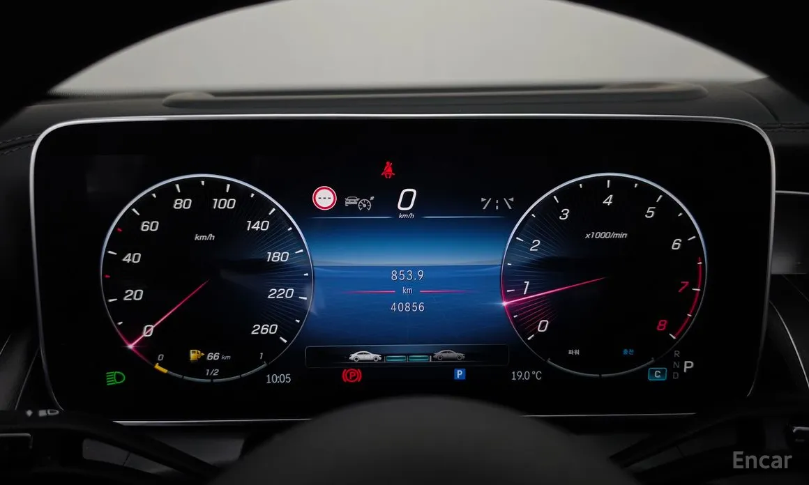 Mercedes-Benz GLC-Class 2023 GLC300 4MATIC AMG Line