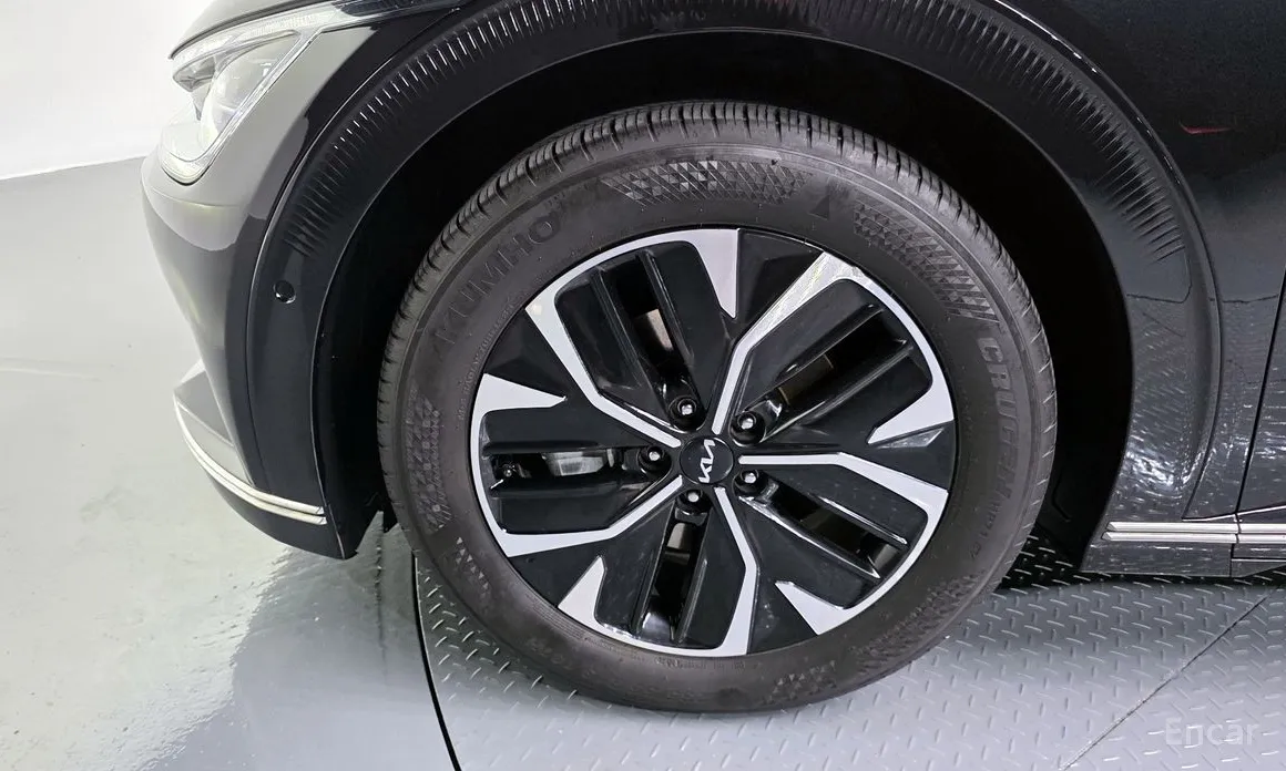 Фото 5 - Kia EV6