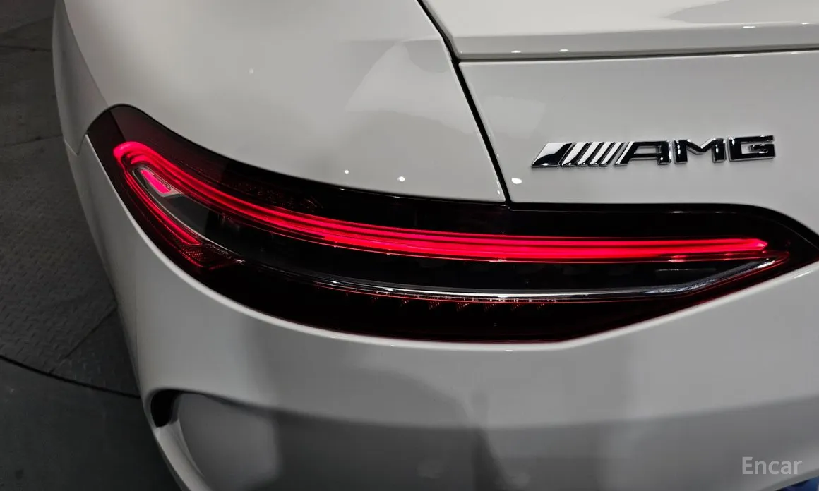 Фото 23 - Mercedes-Benz AMG GT