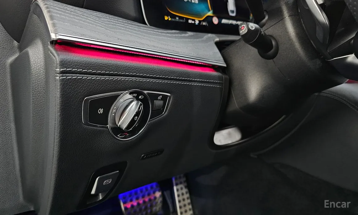 Фото 27 - Mercedes-Benz AMG GT