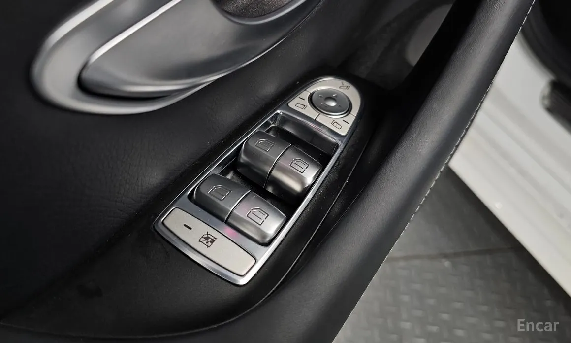 Фото 29 - Mercedes-Benz AMG GT
