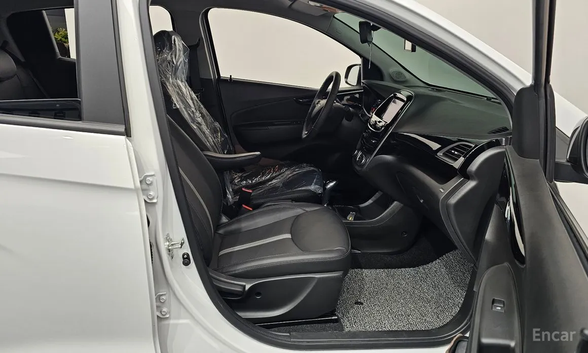 Chevrolet Spark 2018 Red Pick Edition