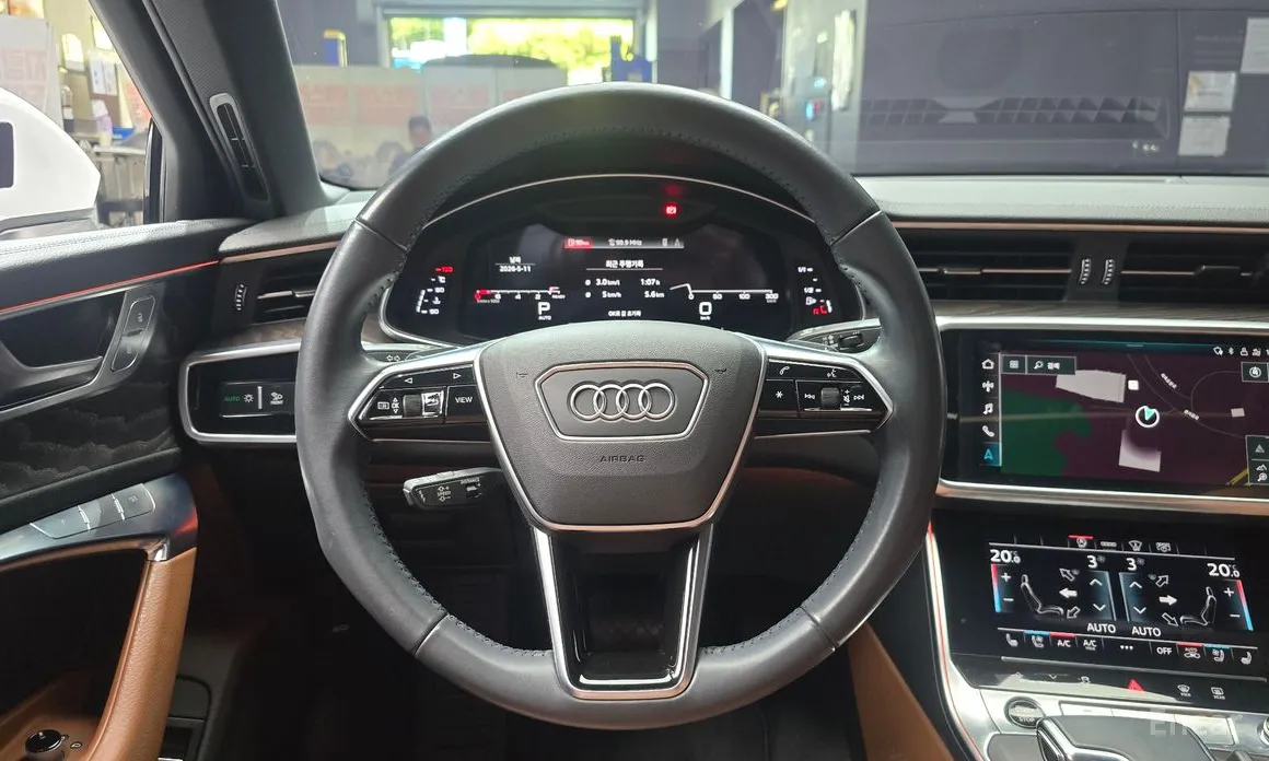 Фото 13 - Audi A6