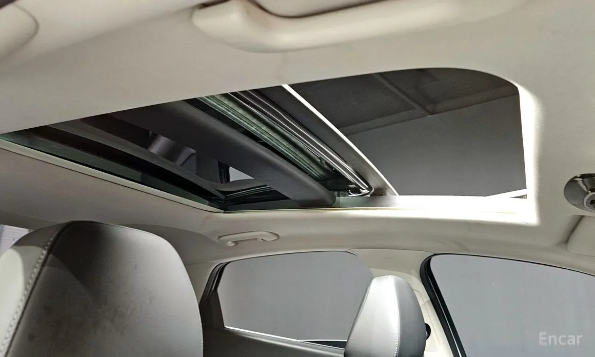 Photo 20 - Hyundai Sonata