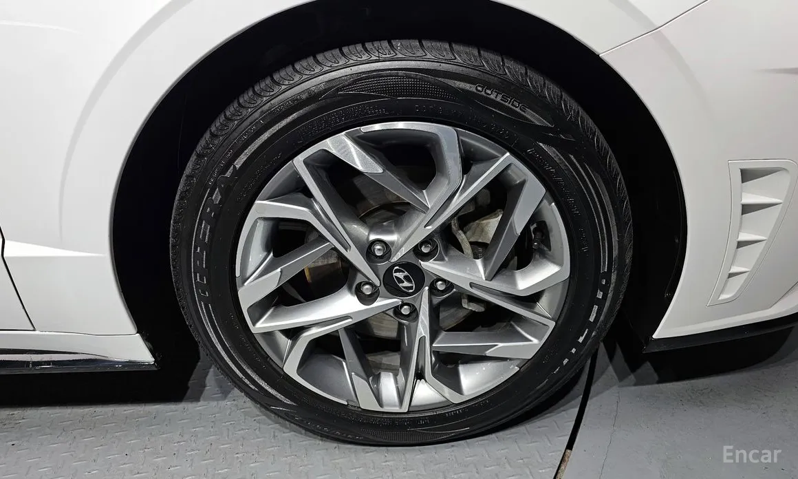 Photo 21 - Hyundai Sonata
