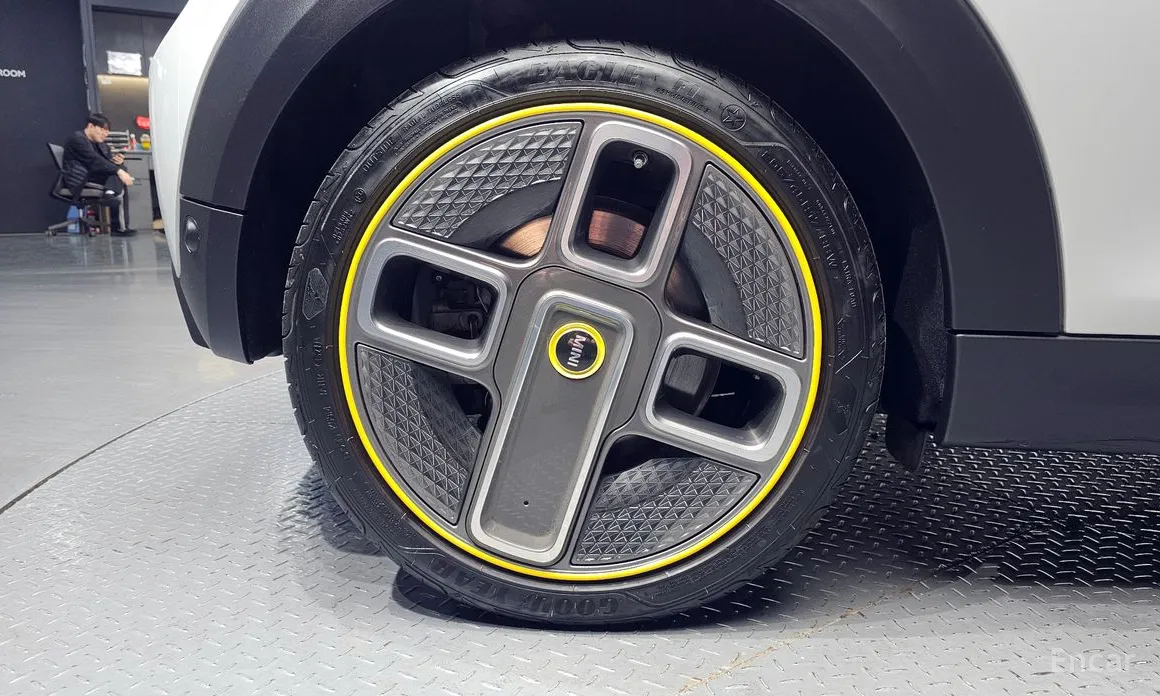 Фото 21 - Mini Cooper