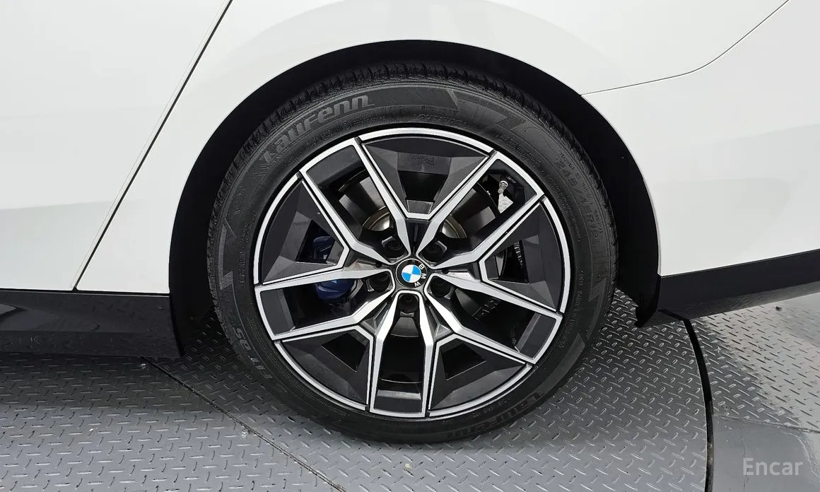 BMW 5 Series 2023 520i M Sport
