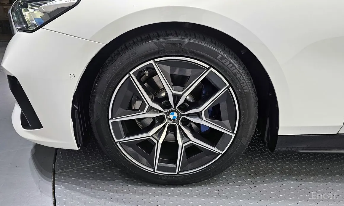 2023 BMW 5 Series