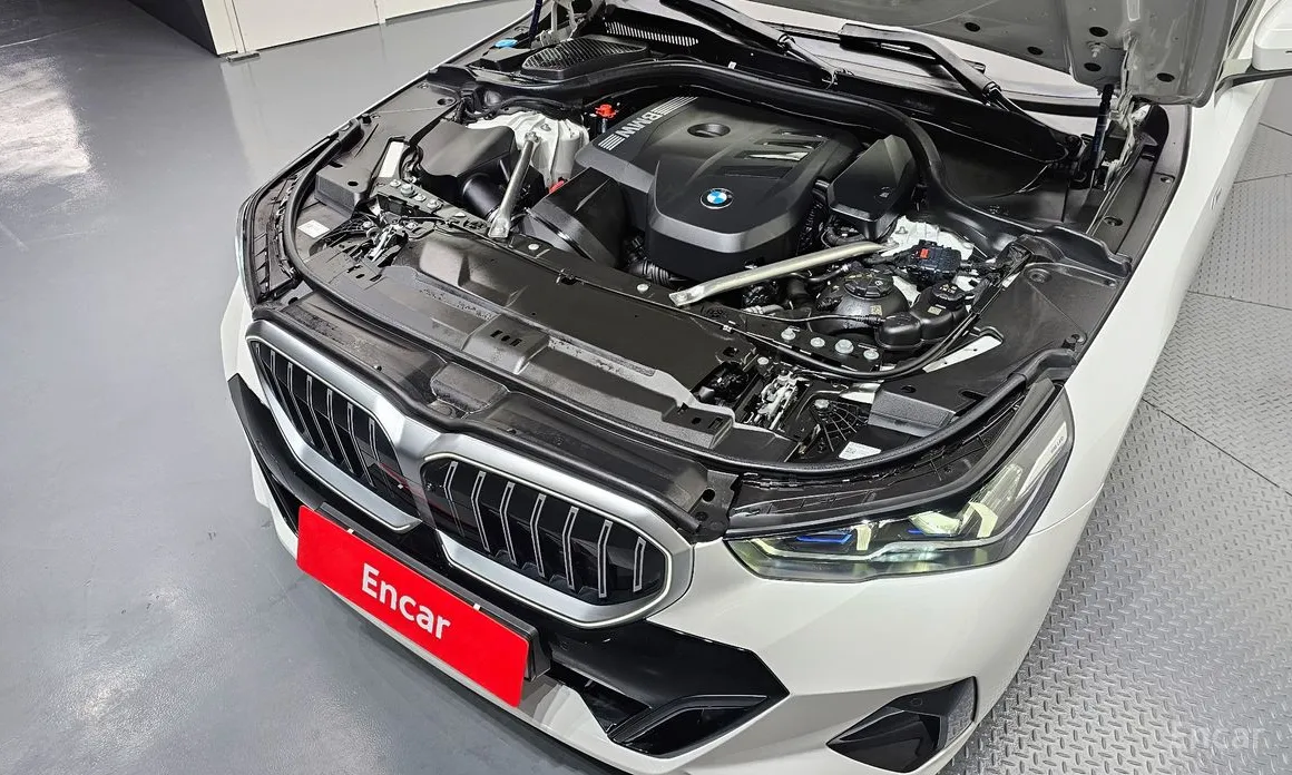 BMW 5 Series 2023 520i M Sport