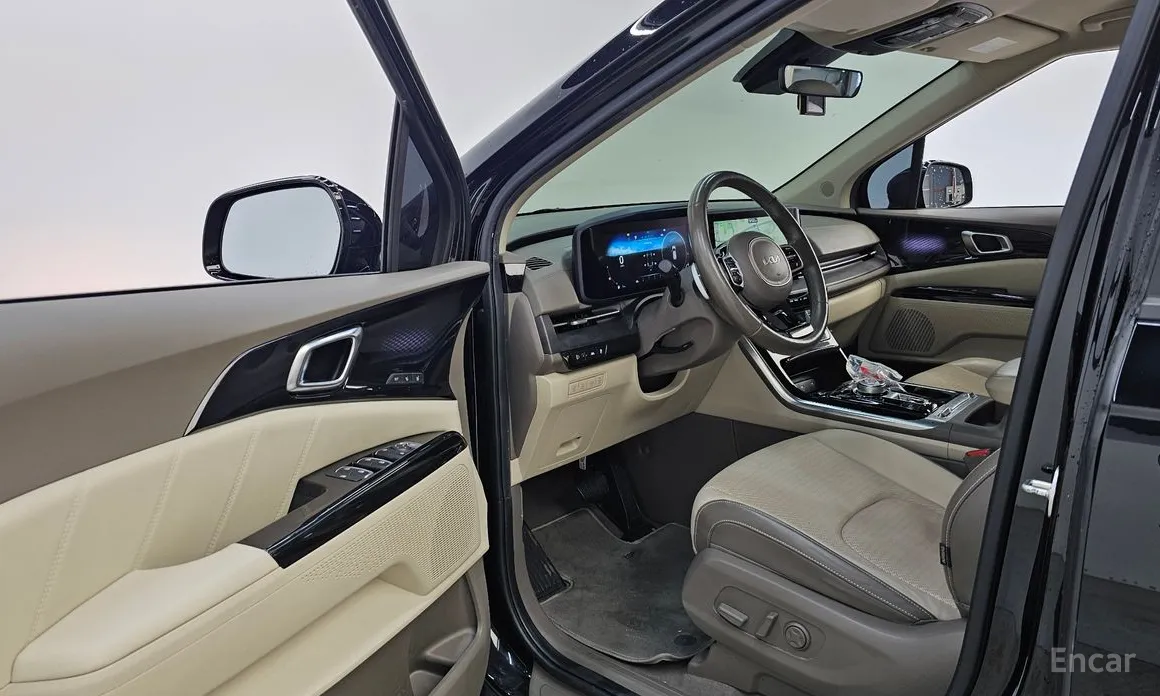 Photo 10 - Kia Carnival