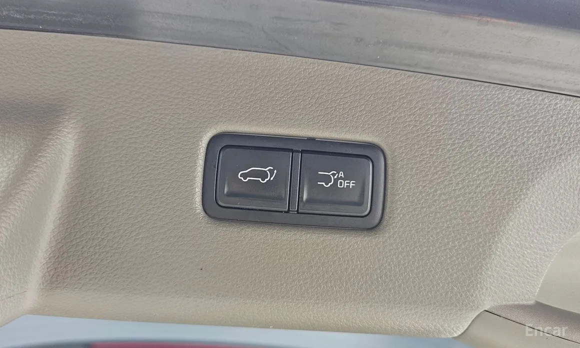Photo 16 - Kia Carnival