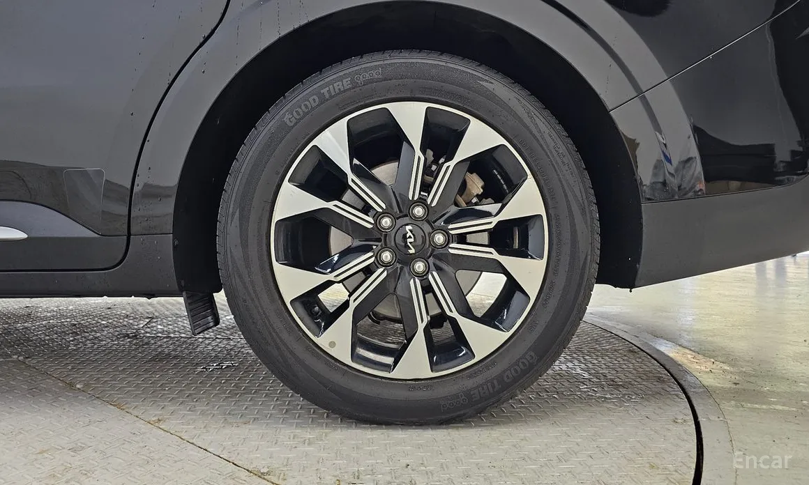 Photo 21 - Kia Carnival