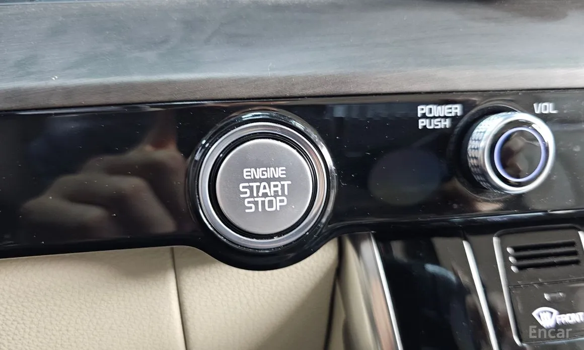 Photo 28 - Kia Carnival