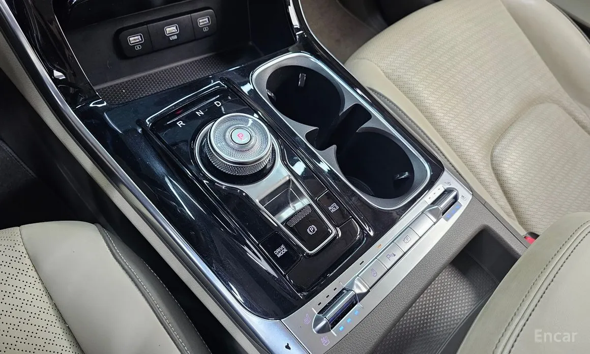 Photo 9 - Kia Carnival