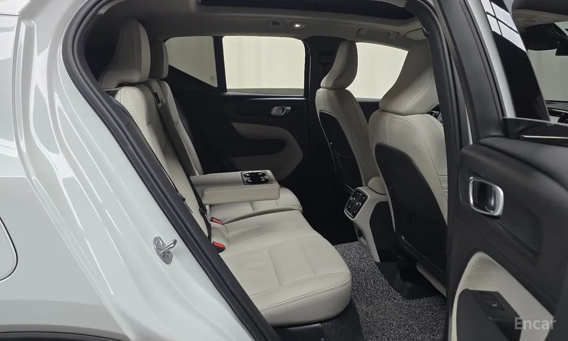Volvo XC40 2018 B4 Ultra Bright