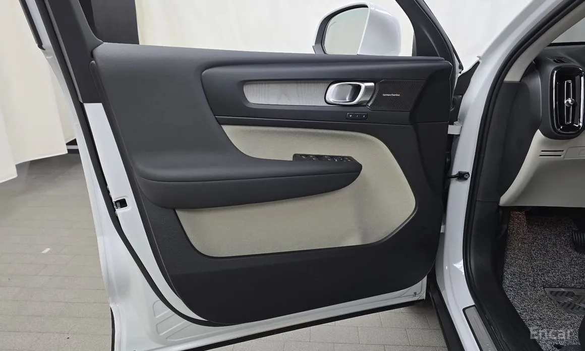 Volvo XC40 2018 B4 Ultra Bright