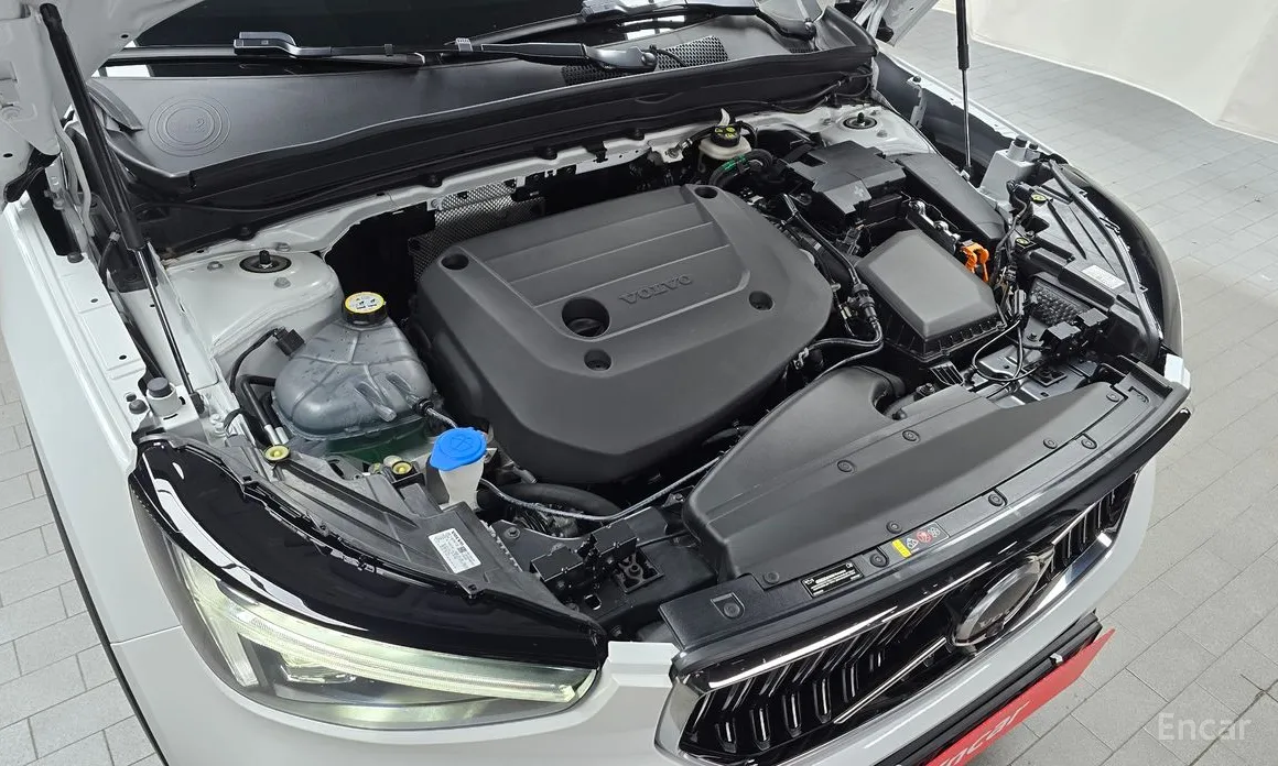 Volvo XC40 2018 B4 Ultra Bright