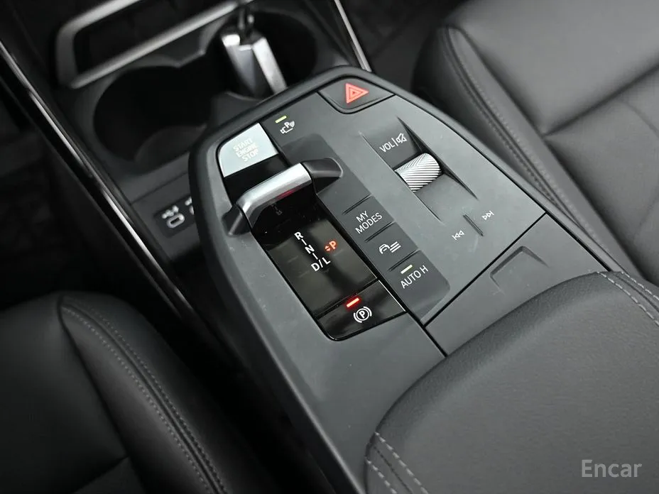 BMW 2 Series 2022 220i Advantage