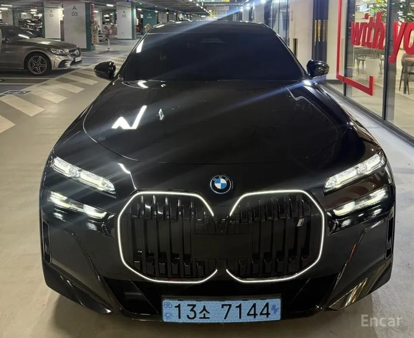 BMW i7 2022 eDrive 50 M Sport