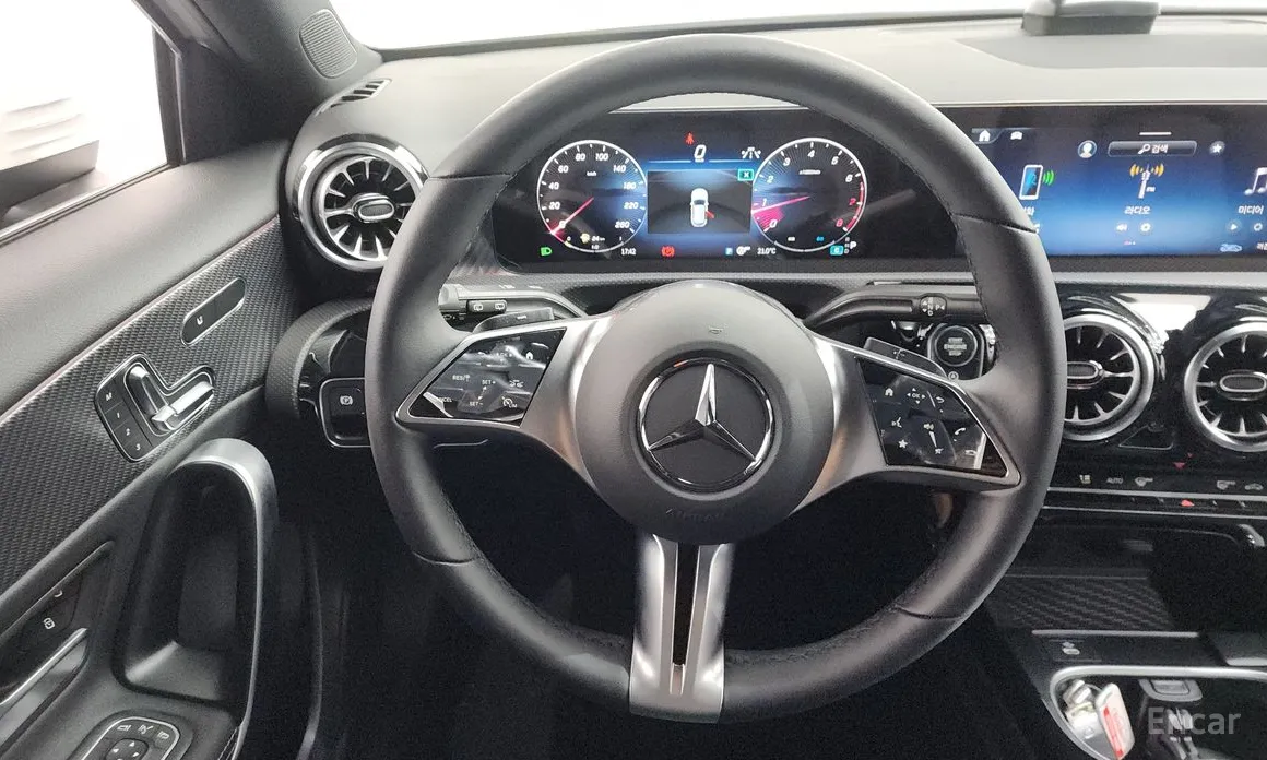 Фото 14 - Mercedes-Benz A-Class