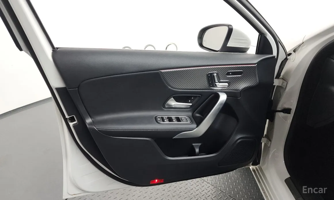 Фото 24 - Mercedes-Benz A-Class