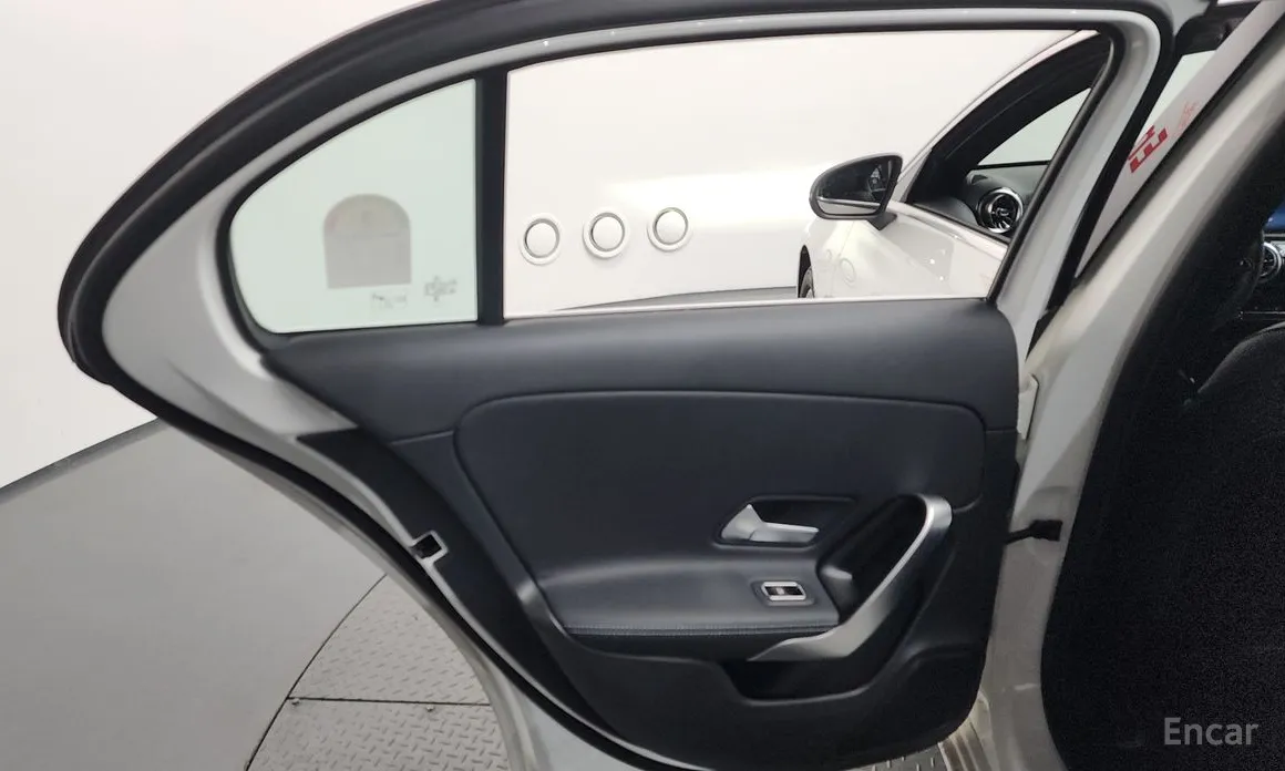 Фото 25 - Mercedes-Benz A-Class