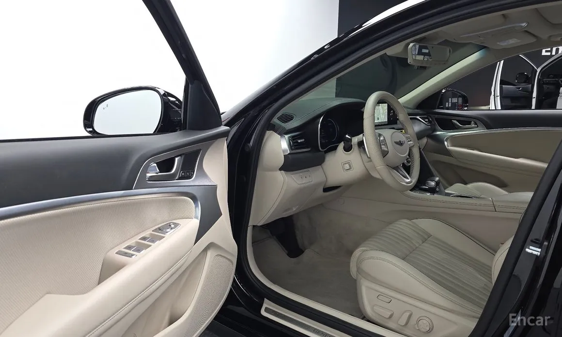 Photo 11 - Genesis G70
