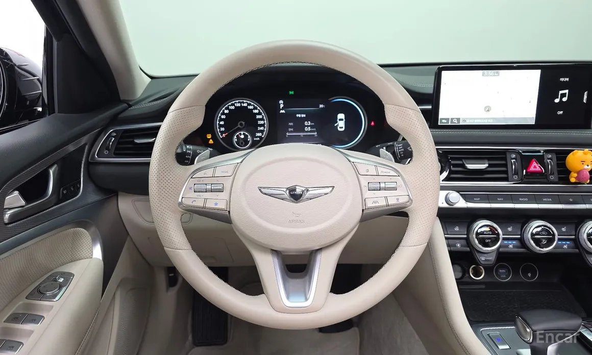 Photo 13 - Genesis G70