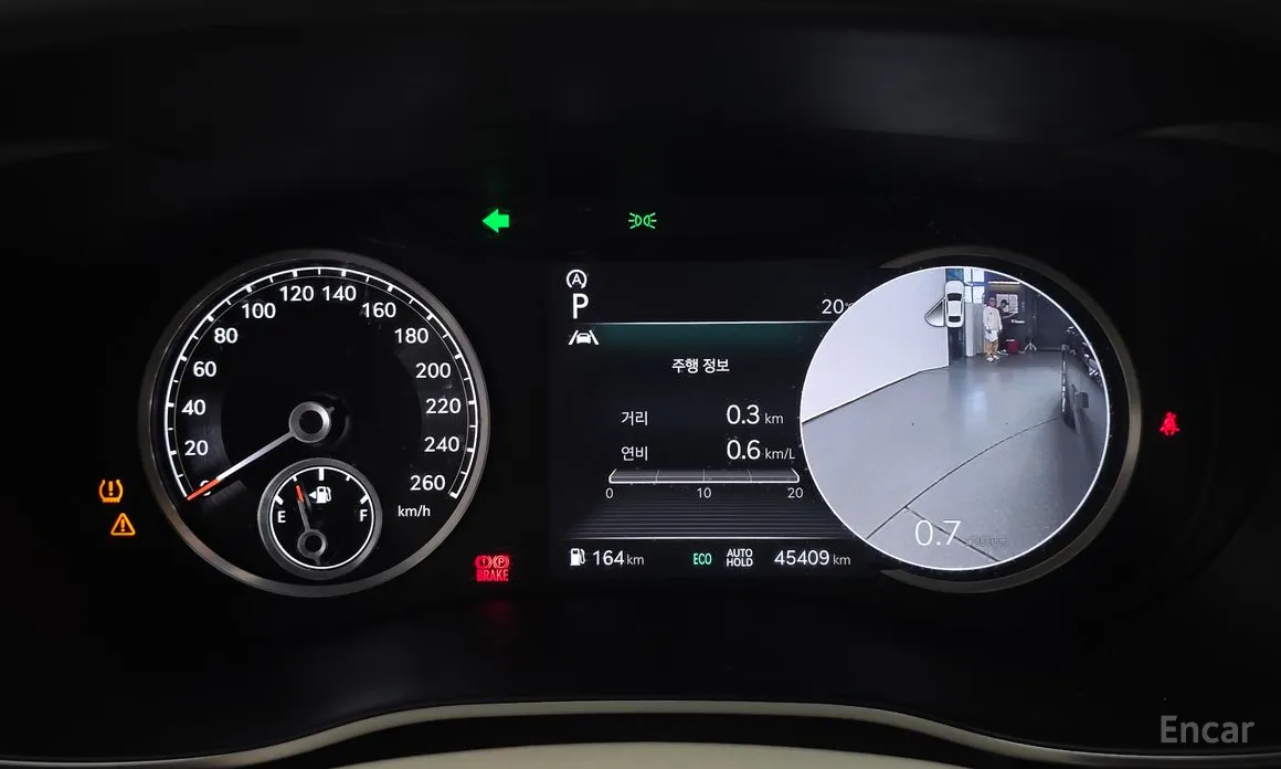 Photo 8 - Genesis G70