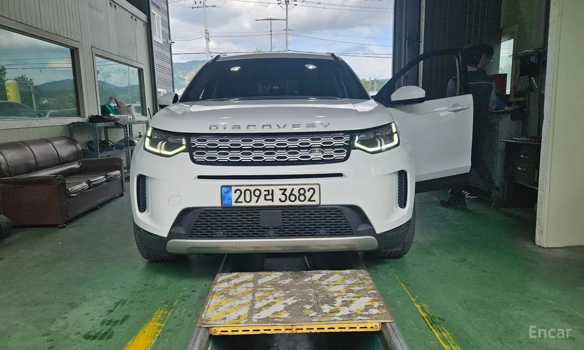 Фото 2 - Land Rover Discovery Sport