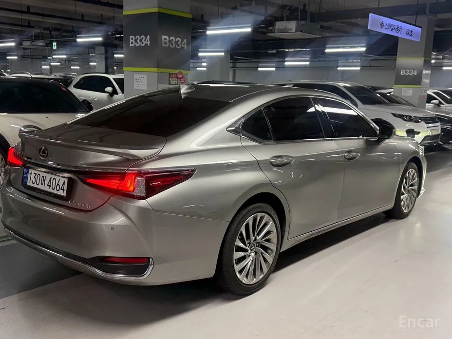 Lexus ES 2018 Luxury Plus