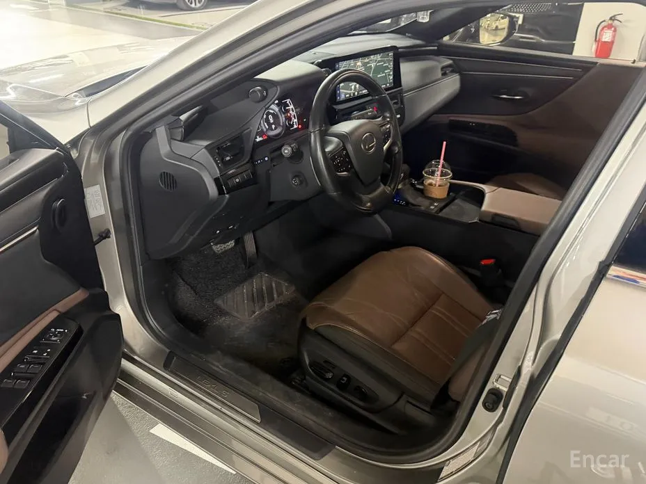 Lexus ES 2018 Luxury Plus