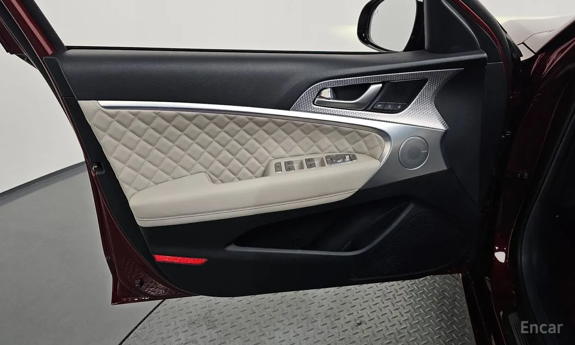 Genesis G70 2022 Gasoline 2.0T 2WD