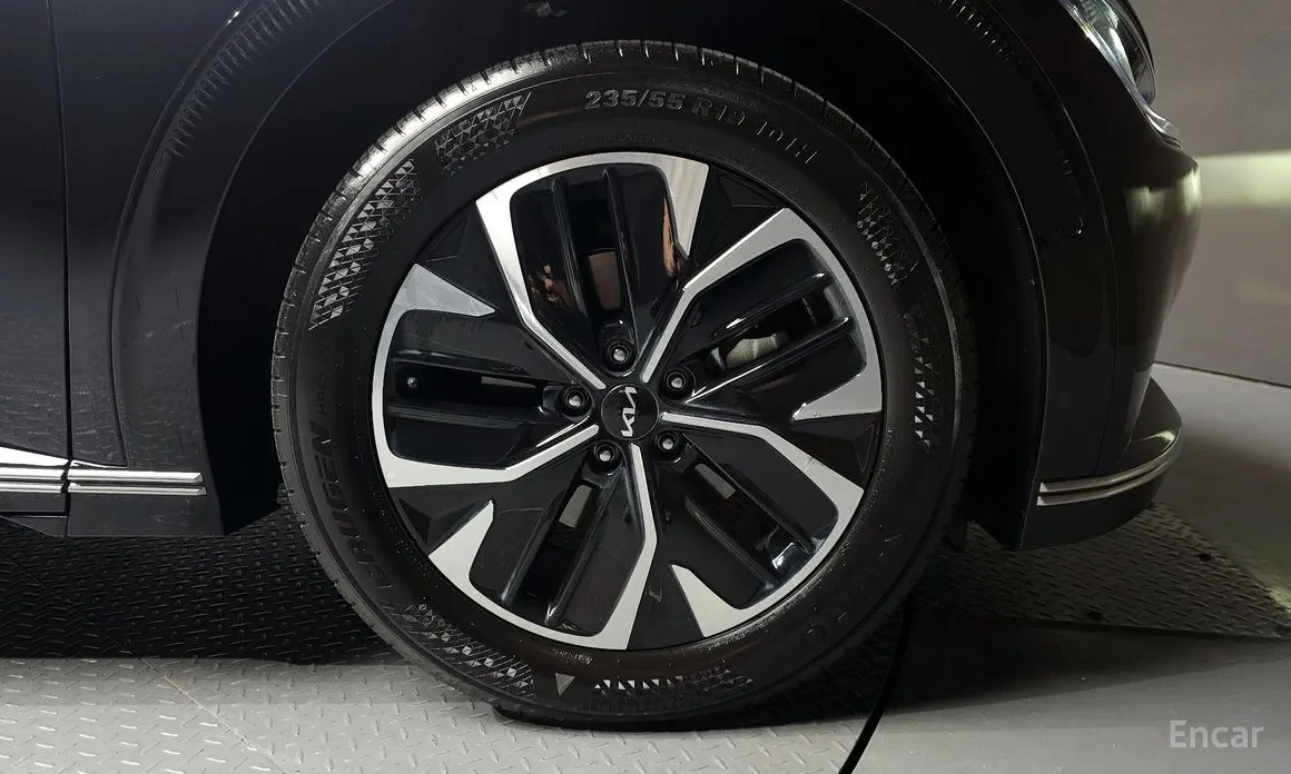 Фото 21 - Kia EV6