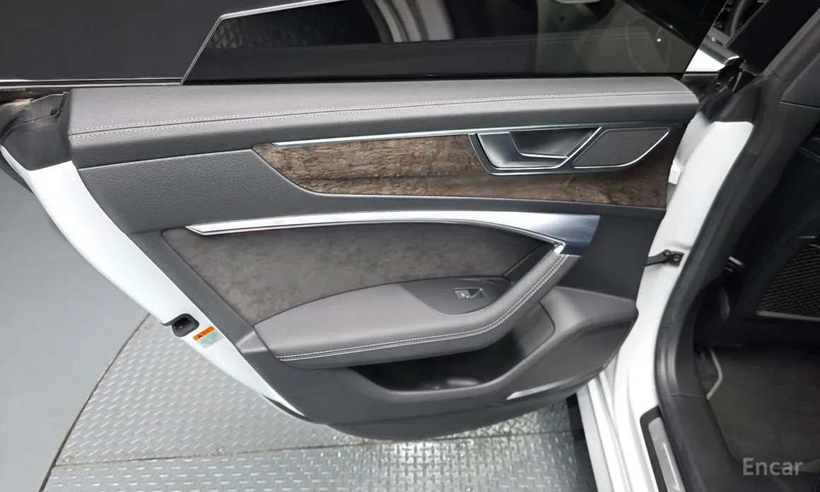 Фото 25 - Audi A7