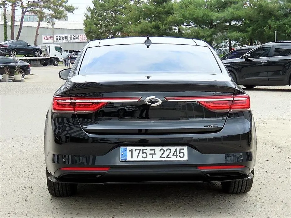 2020 Renault SM6