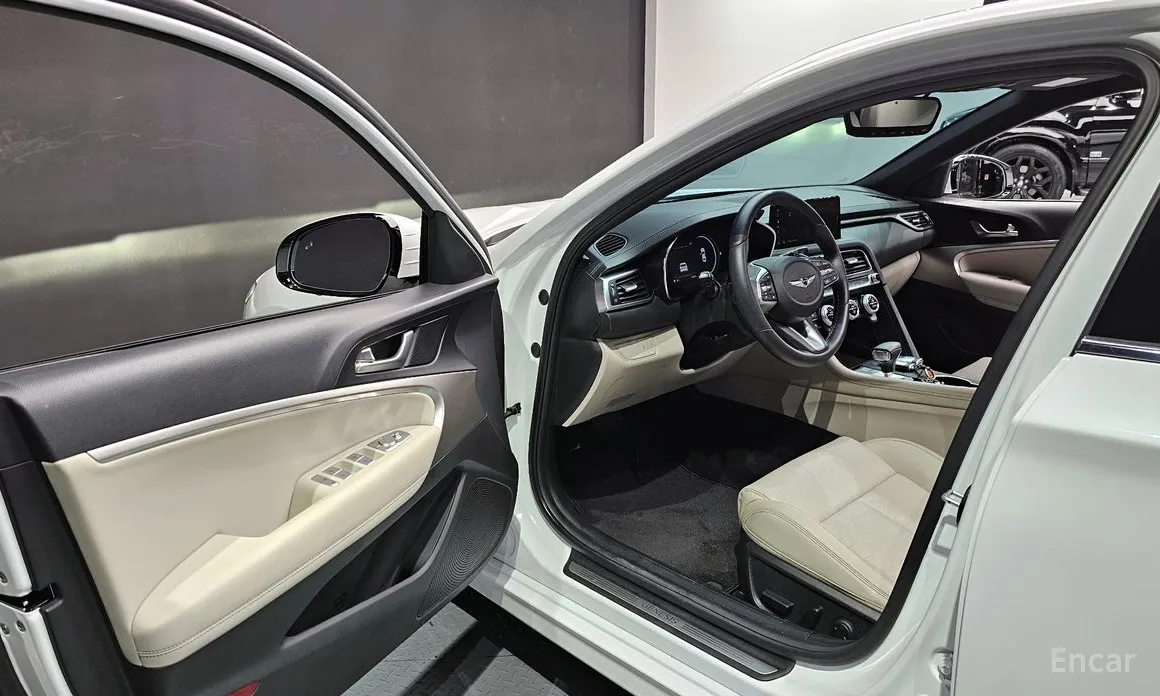 صورة 10 - Genesis G70