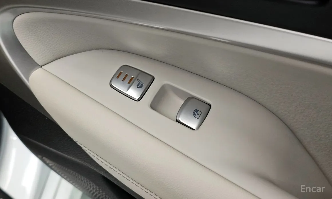 صورة 20 - Genesis G70