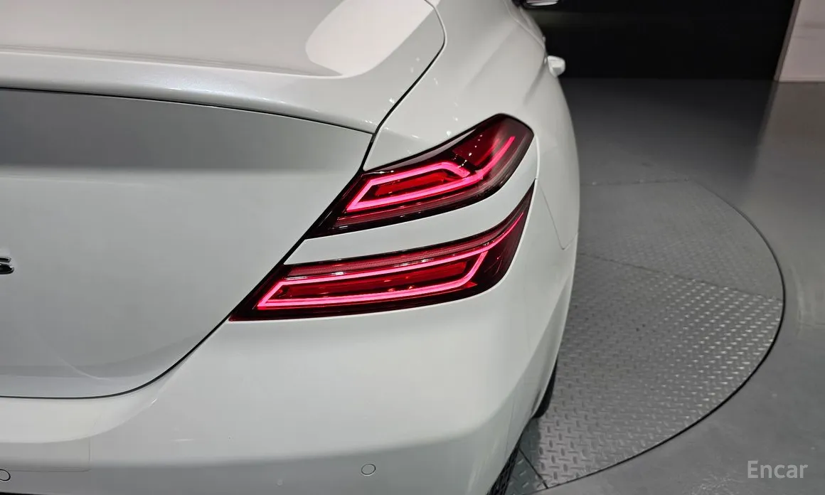 صورة 23 - Genesis G70