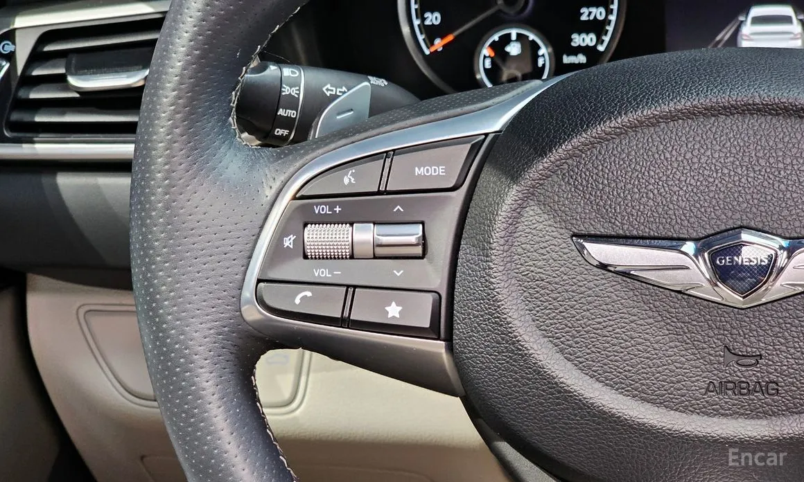 صورة 32 - Genesis G70