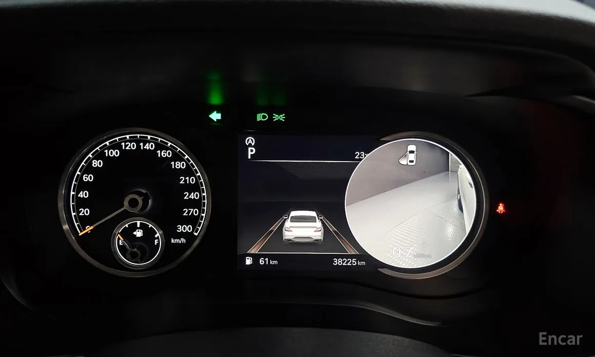 صورة 8 - Genesis G70